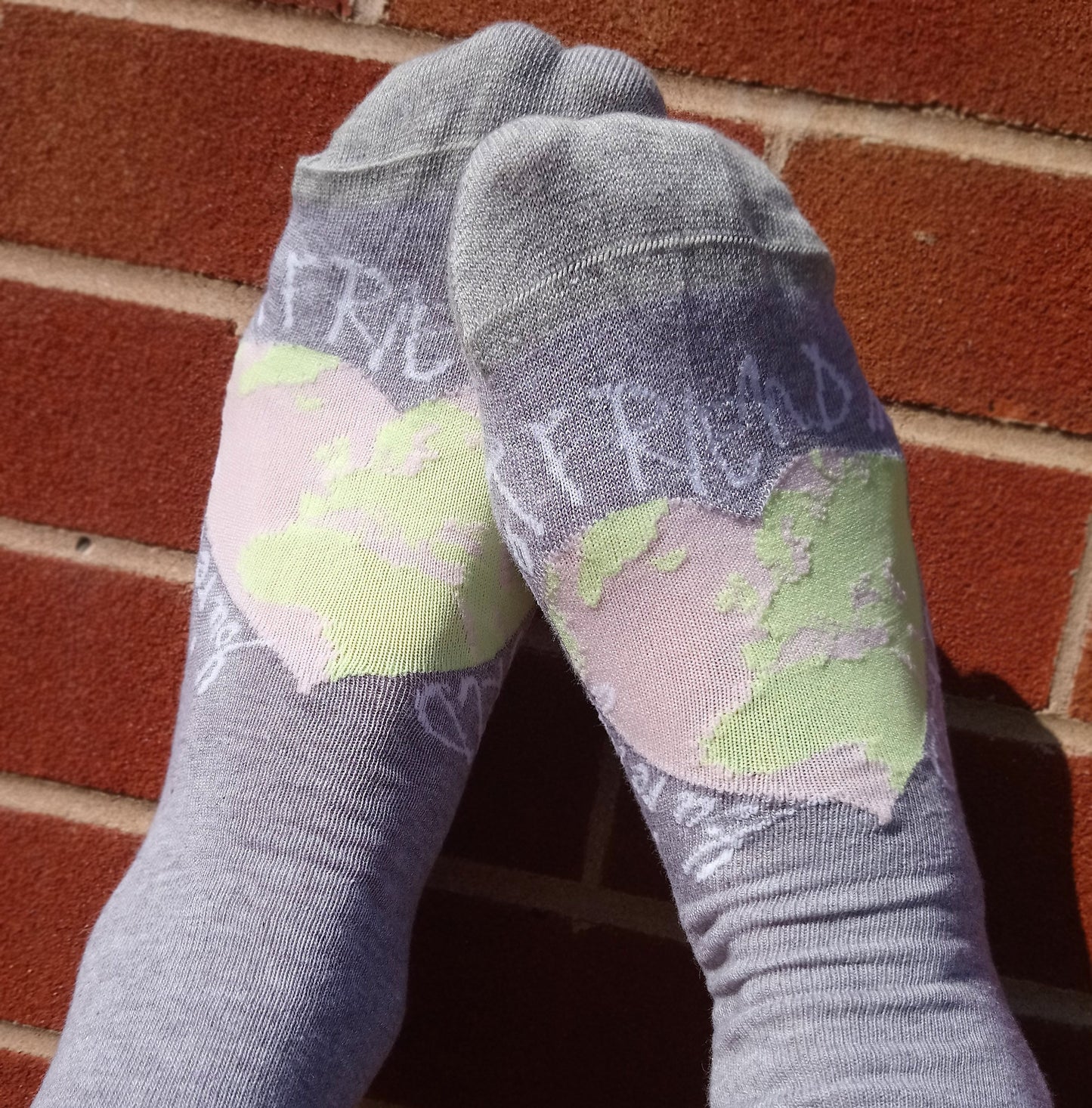 Buy Me Plain: Best Friend - socksupermarket