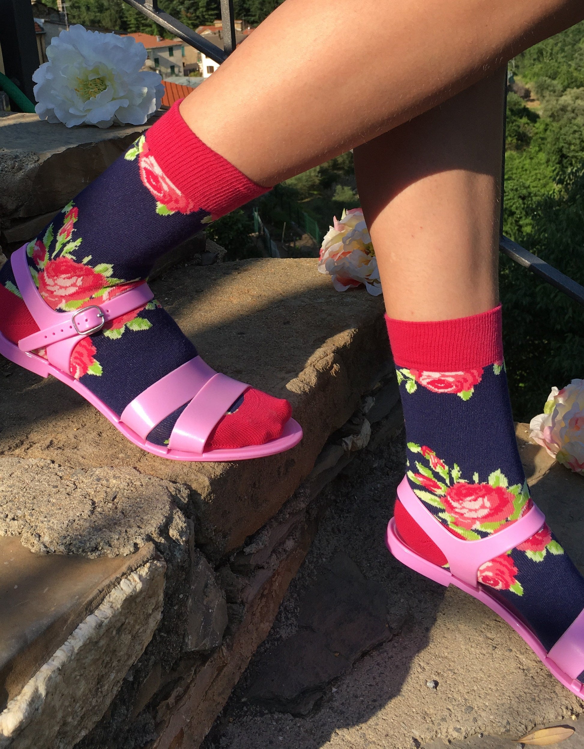 Buy Me Plain: Rambling Rose - socksupermarket